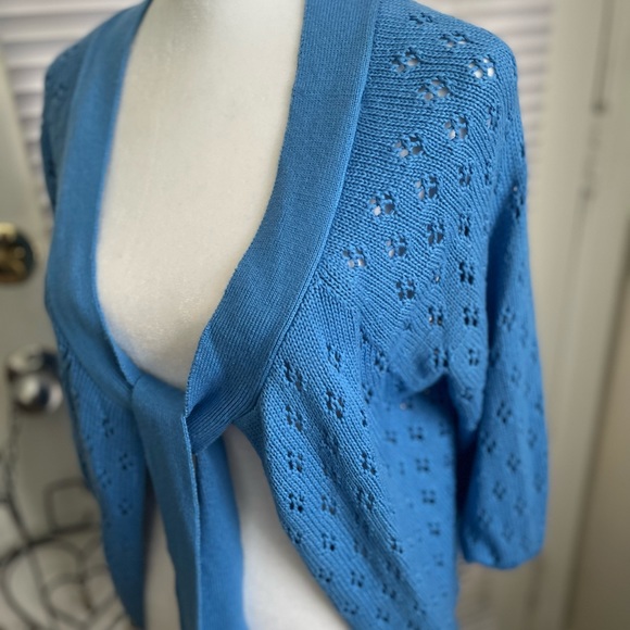 GRACE ELEMENTS PRE-LOVED BABY BLUE SHORT SLEEVES KNIT SHRUG - Picture 12 of 13